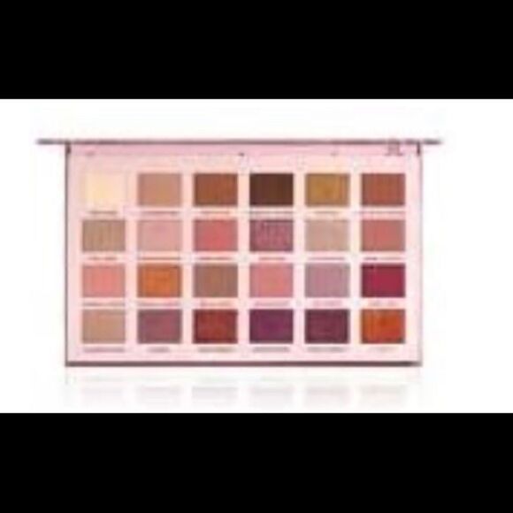 Ciate London Woman of Power Eye Pallette - Picture 4 of 9